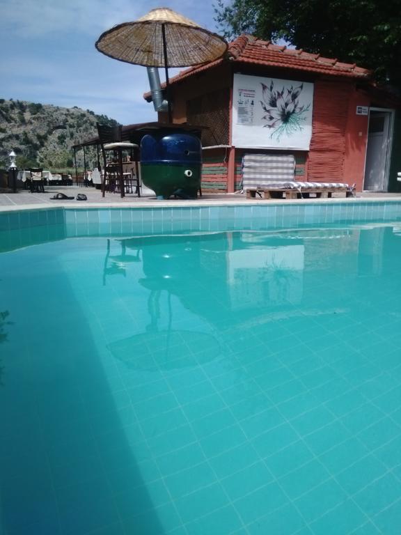 Holiday Hotel ดาลยัน ภายนอก รูปภาพ